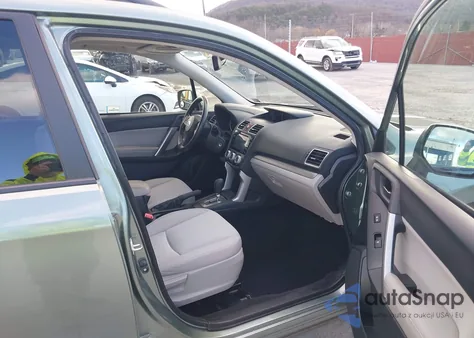 2016 Subaru Forester 2.5I Premium z USA, uszkodzony, nr VIN JF2SJADC2GH503395